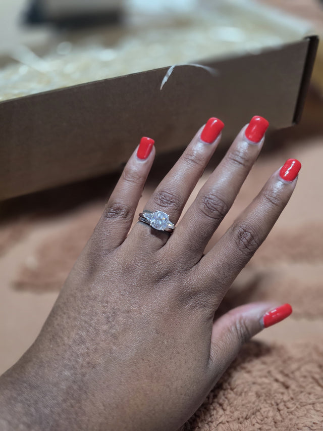 LM Jewellers client wearing their ring