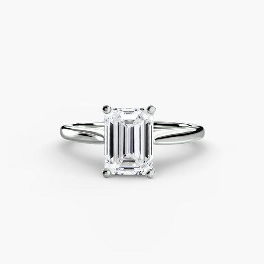 Célia Emerald Solitaire in white gold