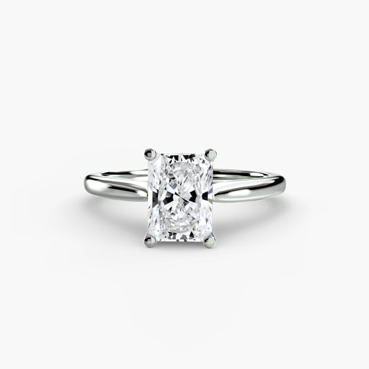Léonie Radiant Solitaire in white gold