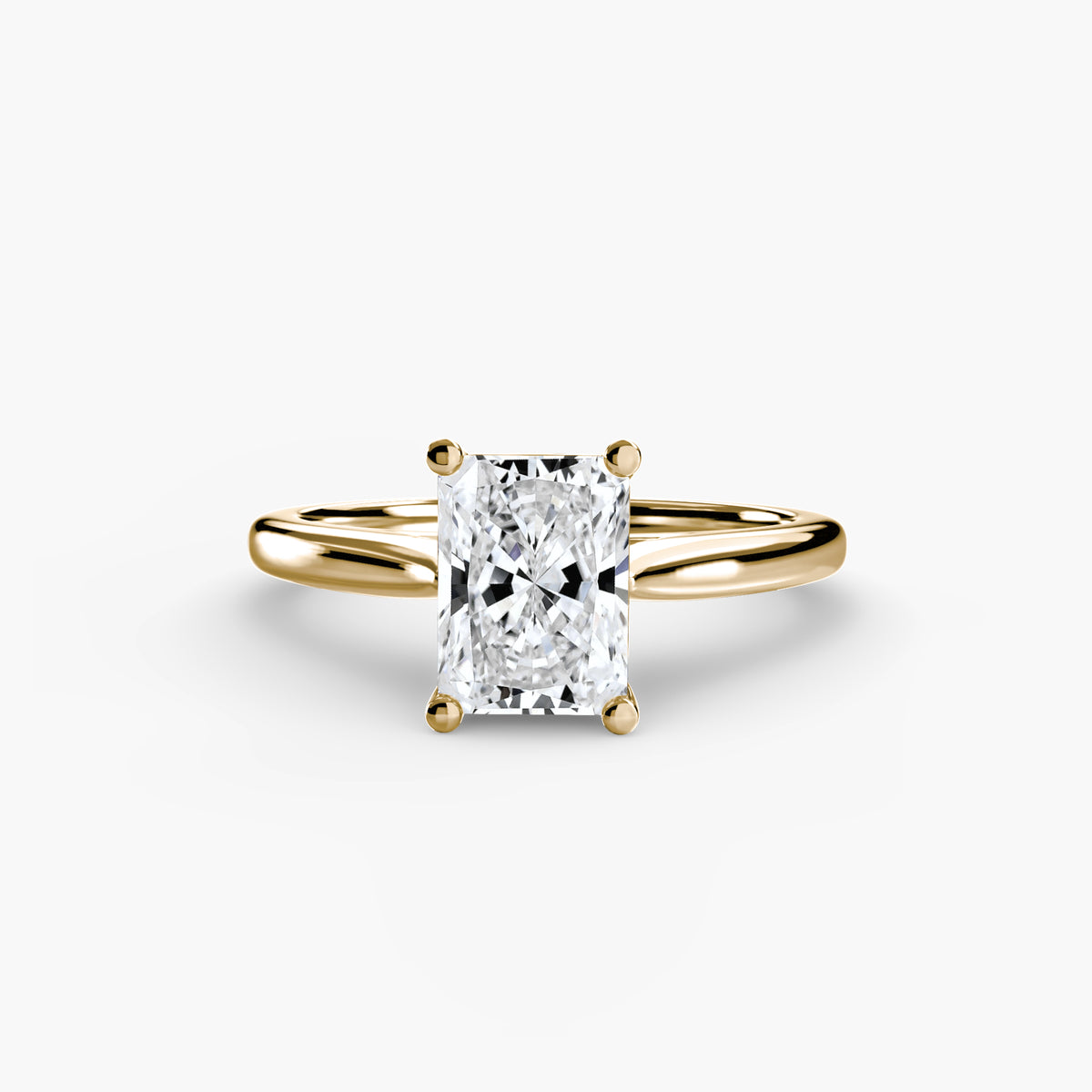 Léonie Radiant Solitaire in yellow gold