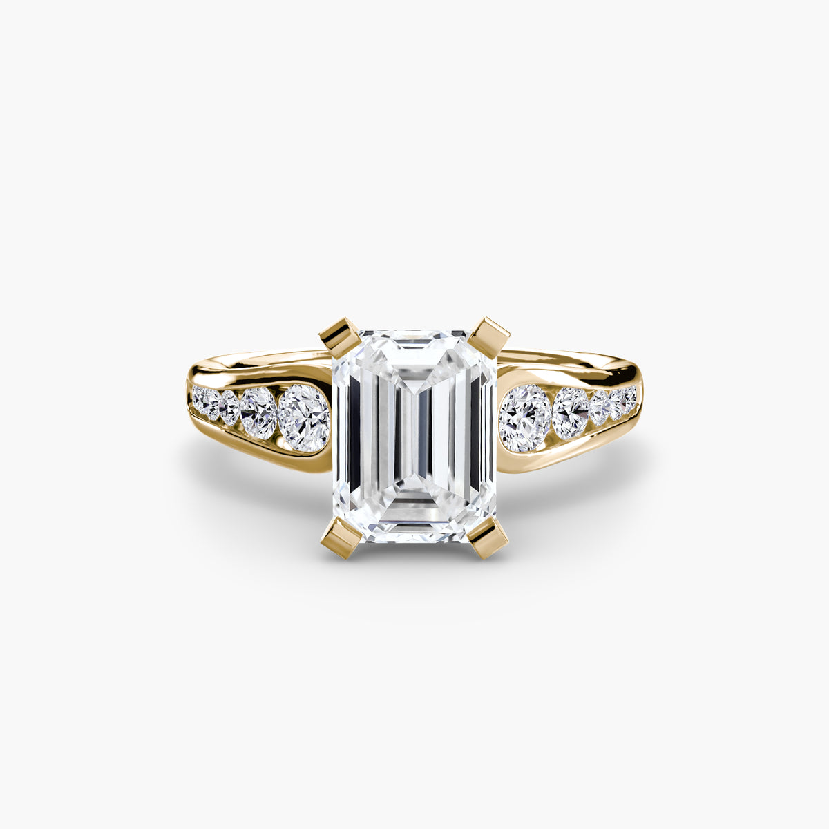 Gemma Emerald Cathedral Pavé in yellow gold