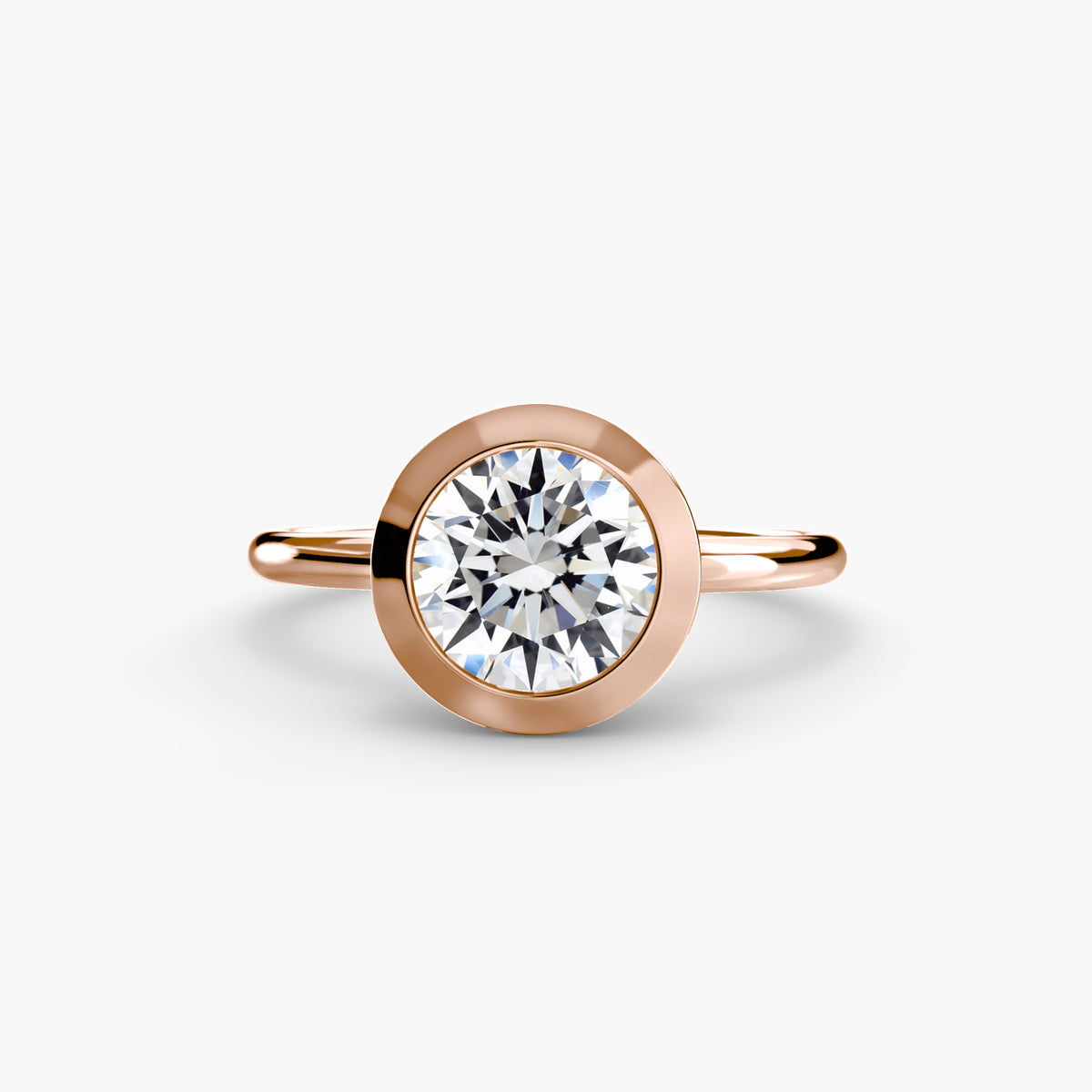 Amélie Round Bezel Solitaire in rose gold