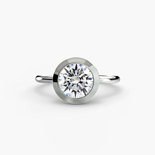 Amélie Round Bezel Solitaire in white gold
