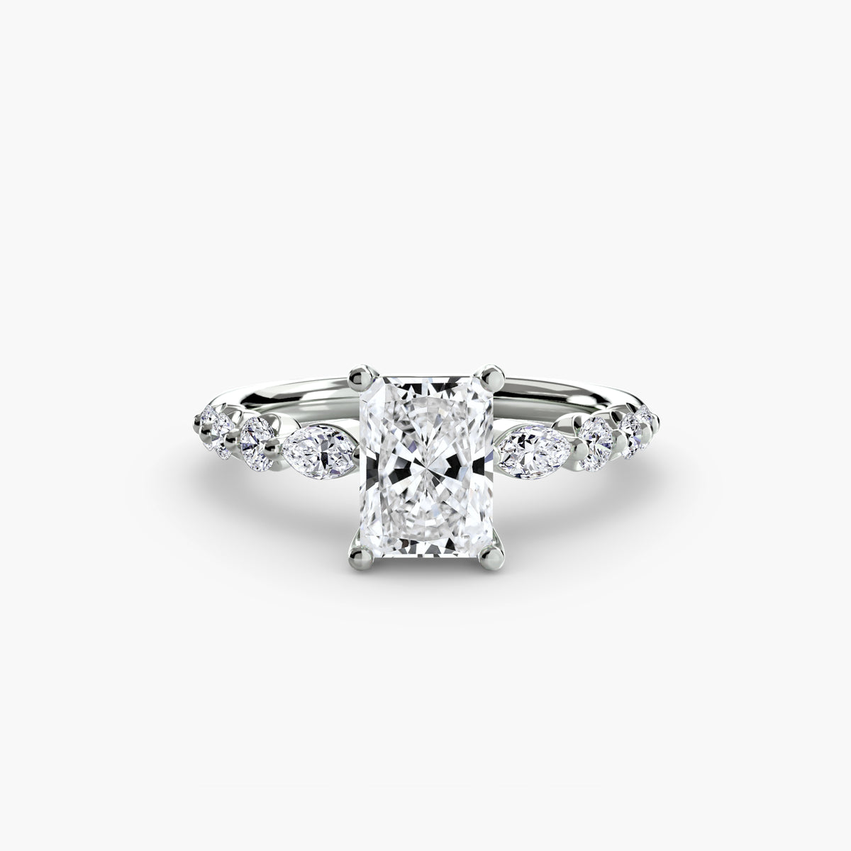 Léa Radiant Tiered Accent in white gold