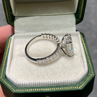 Ariel - Luxe Moissanite