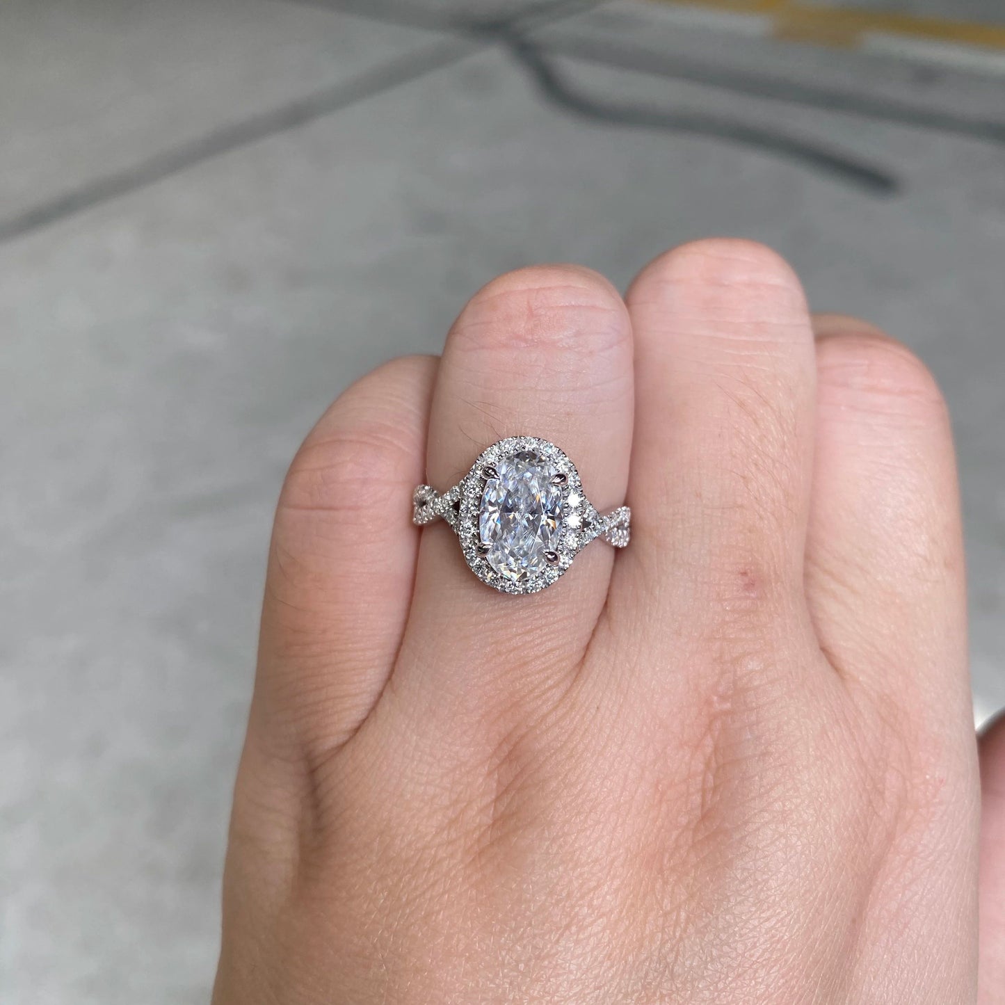 Lily - Luxe Moissanite