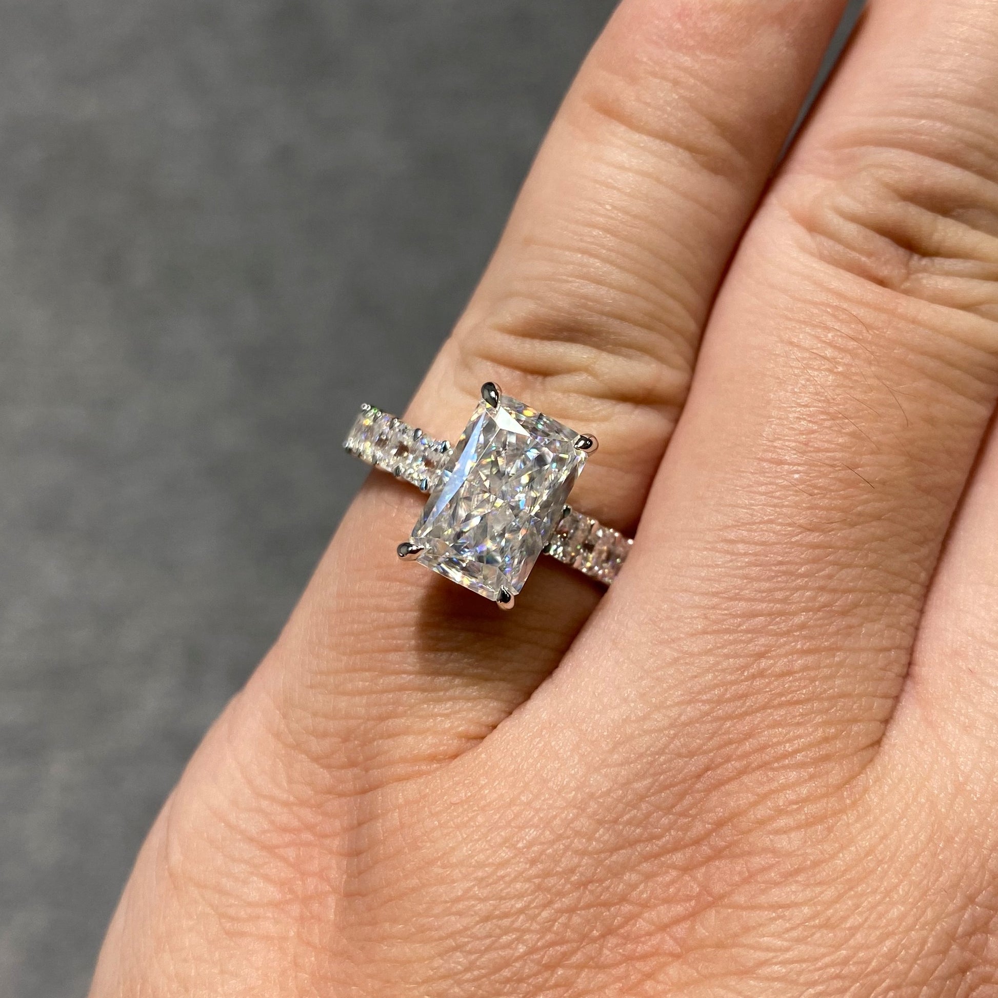 Ariel - Luxe Moissanite