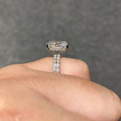 Ariel - Luxe Moissanite