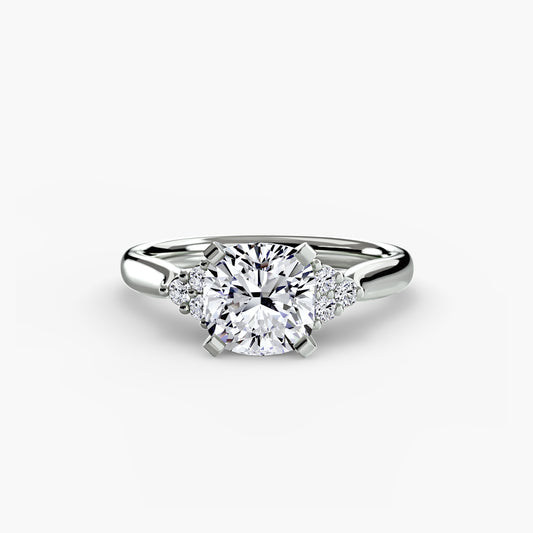 Mélisande Cushion Cluster Shoulder in white gold
