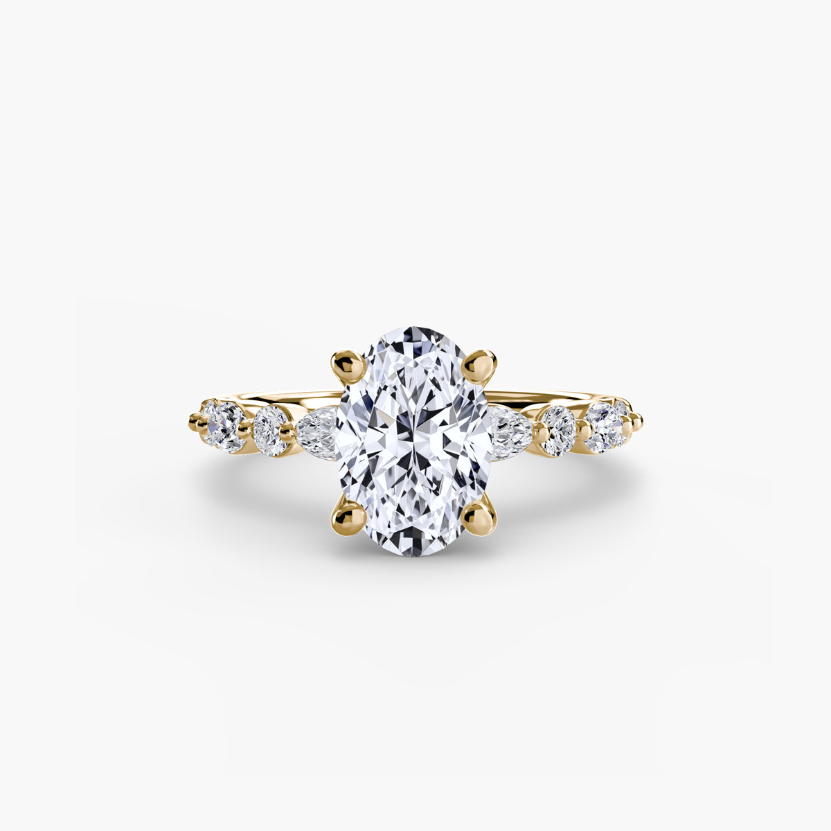 Gwen ring in yellow gold